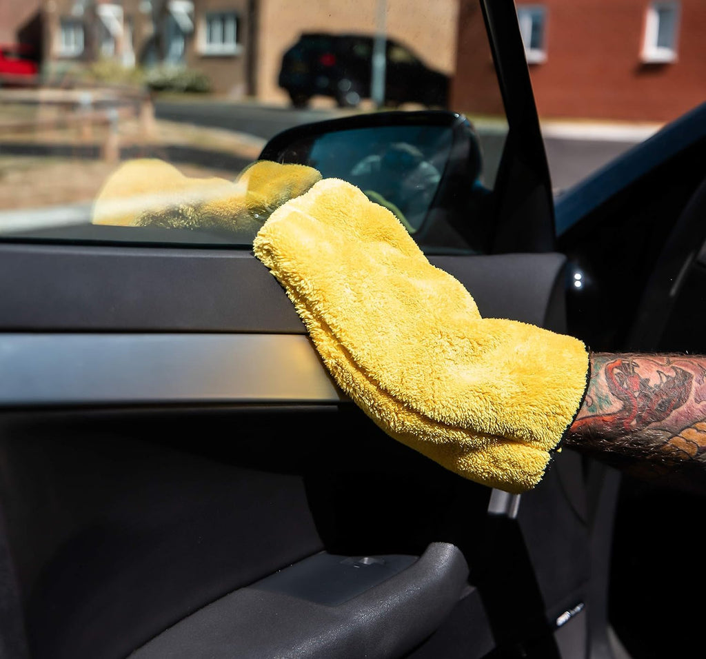 Meguiar's G13616F Flash Shine Interior - 473ml - Cleans and Protects Interior Surfaces of Cars