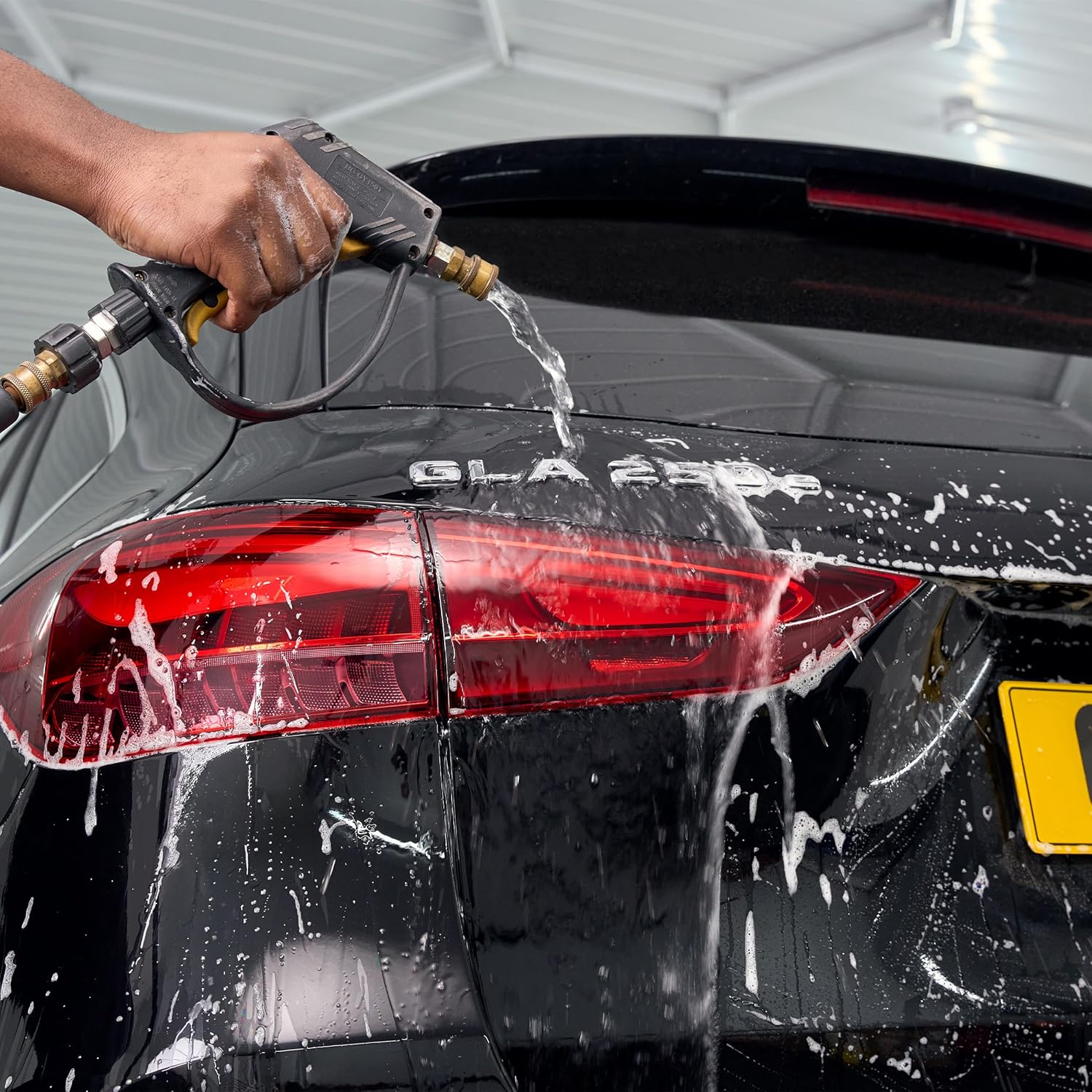 CarPlan Ultra Wash and Wax 5L | pH Neutral Car Shampoo - Cleans, Protects and Shines without Streaks | Removes Dirt and Road Residues