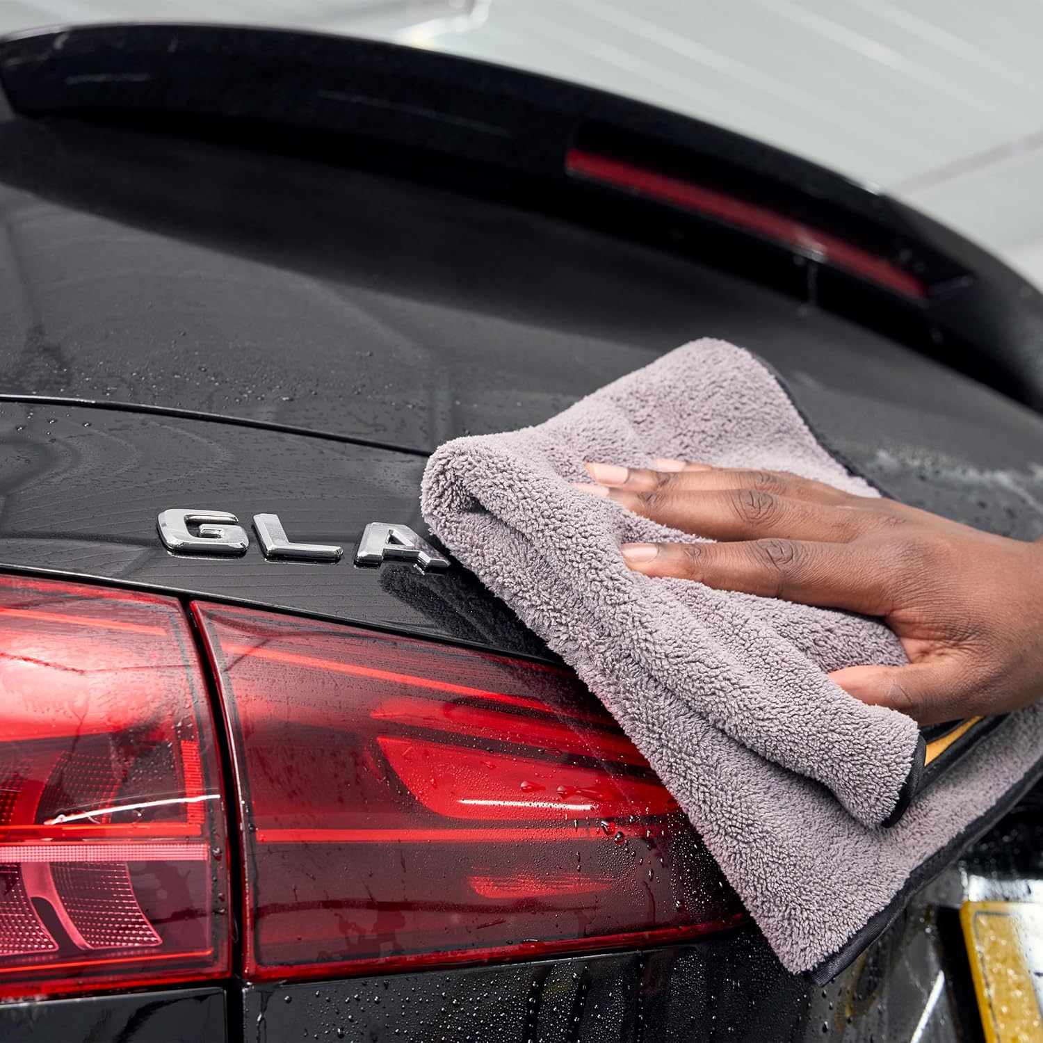 CarPlan Ultra Wash and Wax 5L | pH Neutral Car Shampoo - Cleans, Protects and Shines without Streaks | Removes Dirt and Road Residues